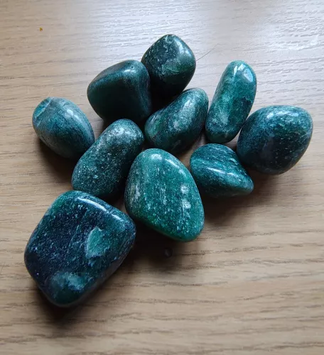 Green Aventurine Tumbled Stone